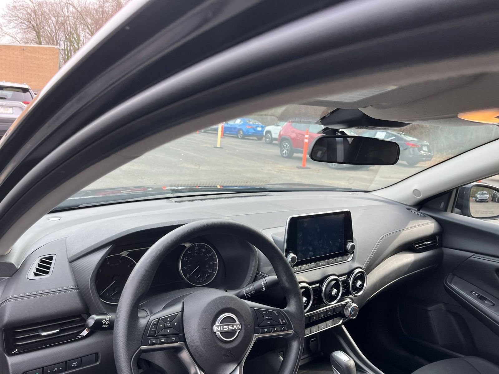 Thumbnail: 2025 Nissan Sentra - 31