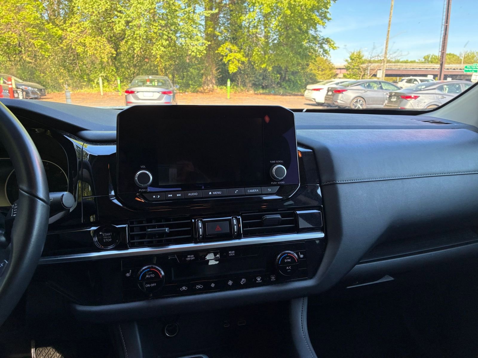 Thumbnail: 2025 Nissan Pathfinder - 17