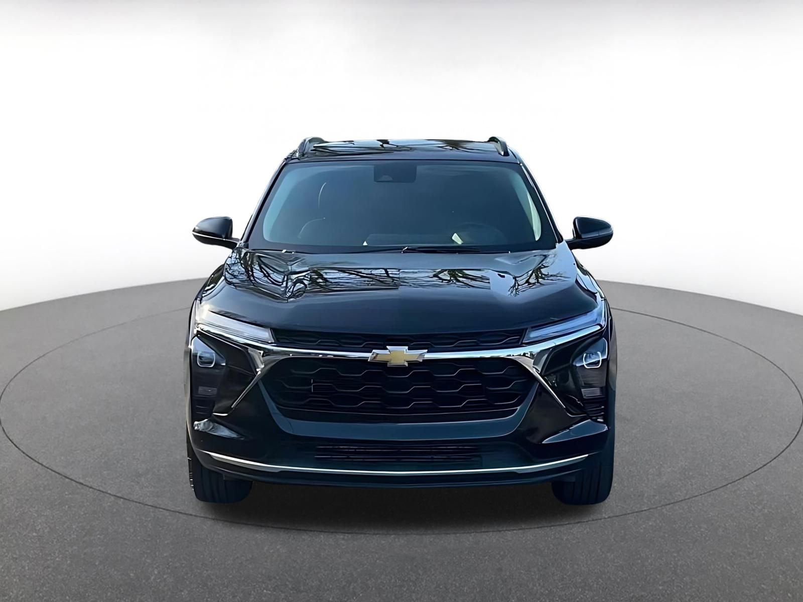 Thumbnail: 2025 Chevrolet Trax - 4