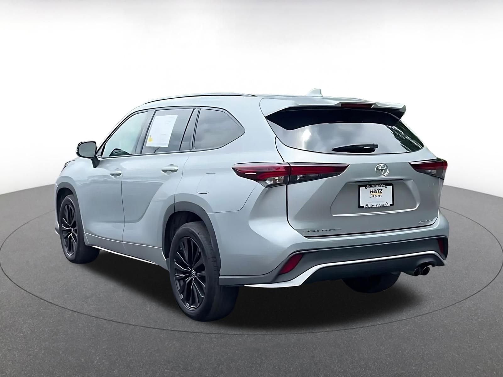 Thumbnail: 2025 Toyota Highlander - 11