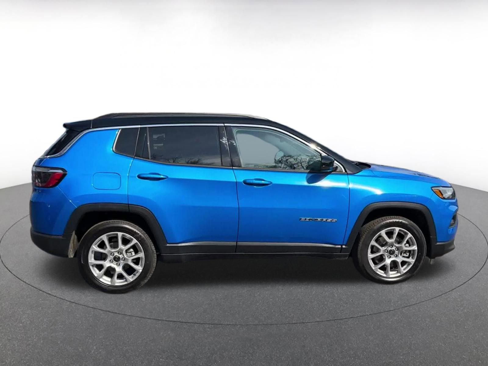 Thumbnail: 2025 Jeep Compass - 16