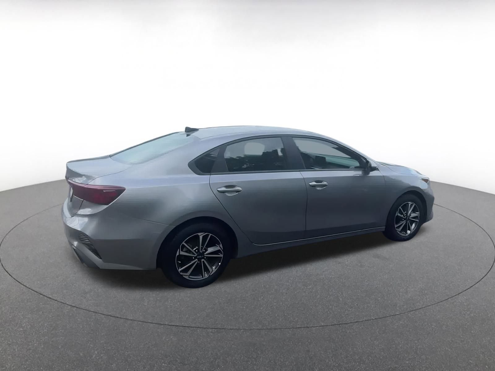 Thumbnail: 2024 Kia Forte - 15