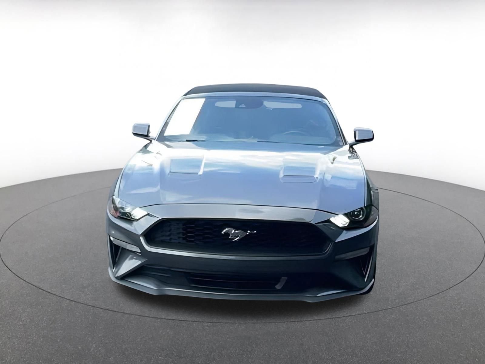 Thumbnail: 2022 Ford Mustang - 5