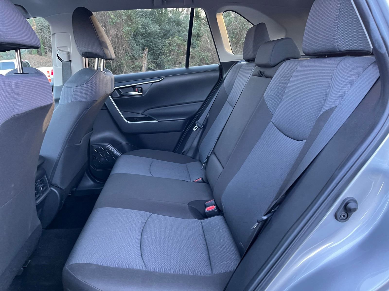 Thumbnail: 2025 Toyota RAV4 - 25