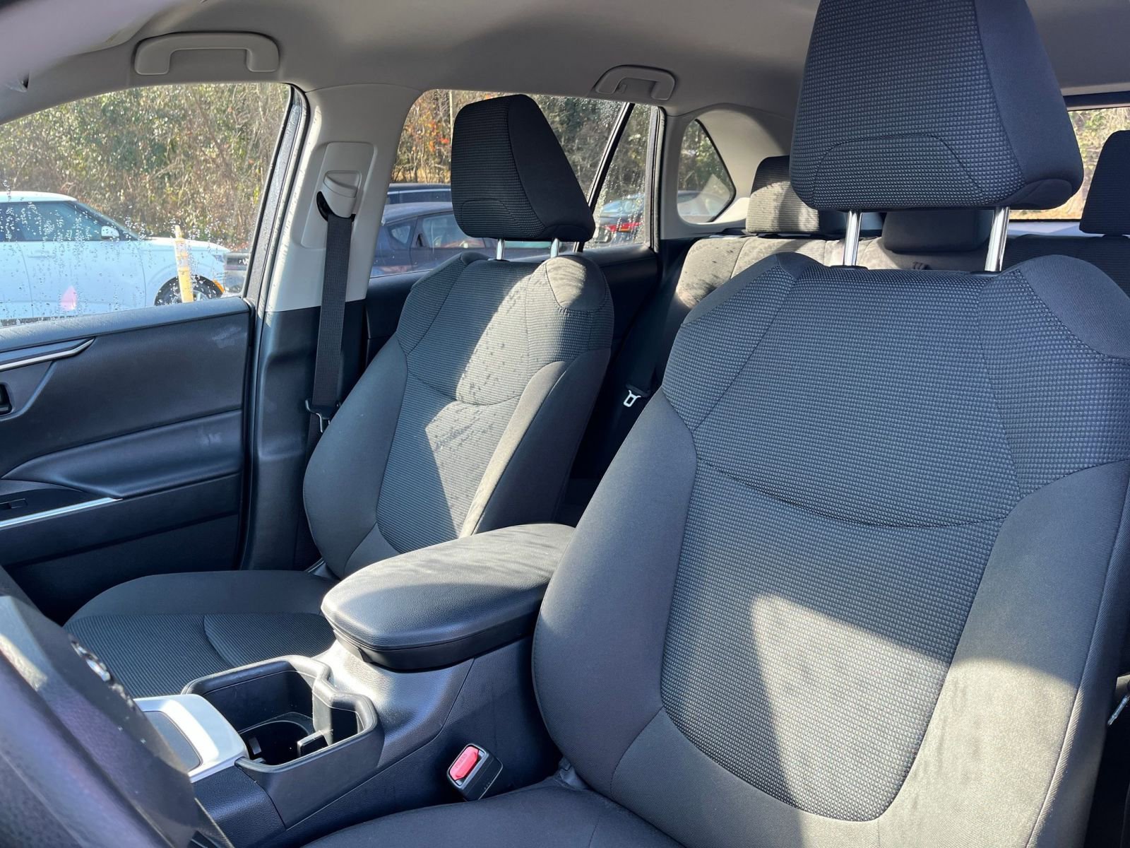 Thumbnail: 2025 Toyota RAV4 - 34