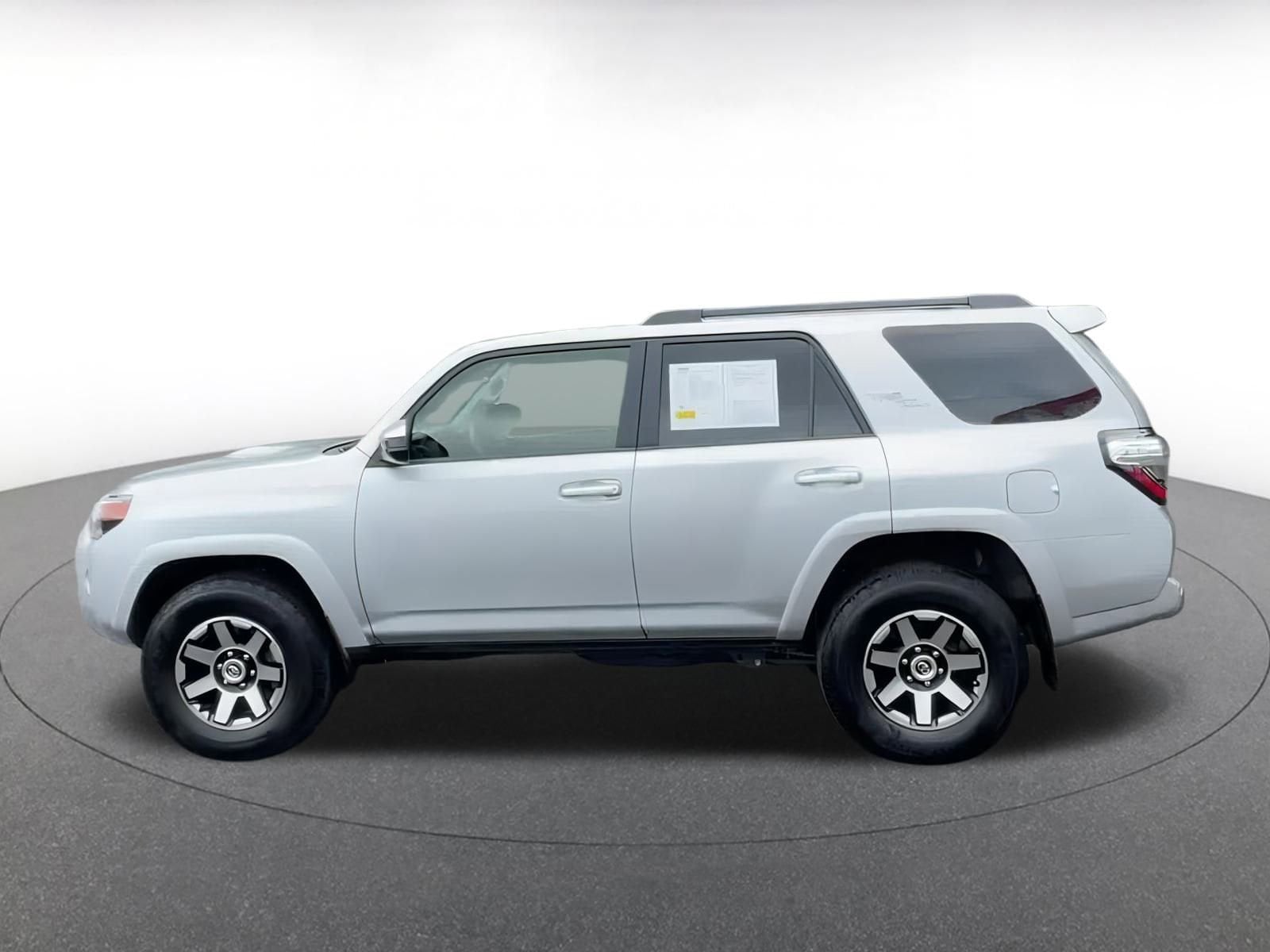 Thumbnail: 2024 Toyota 4Runner - 10