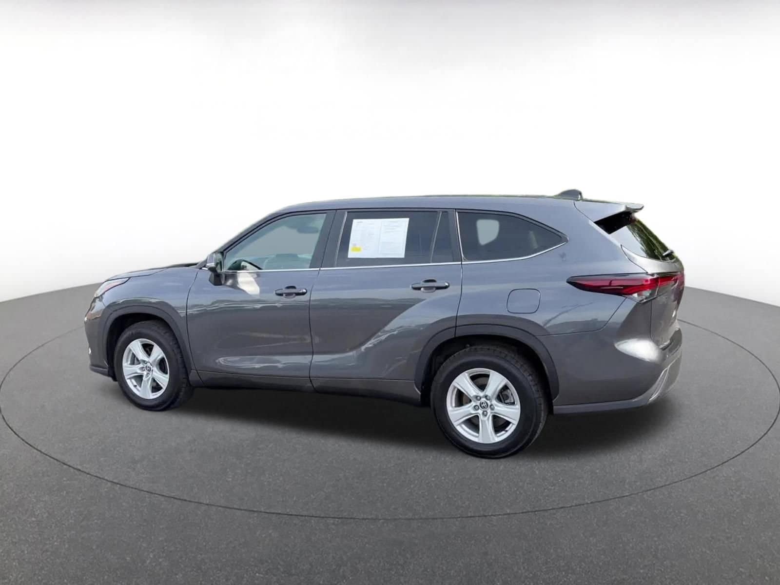 Thumbnail: 2025 Toyota Highlander - 10