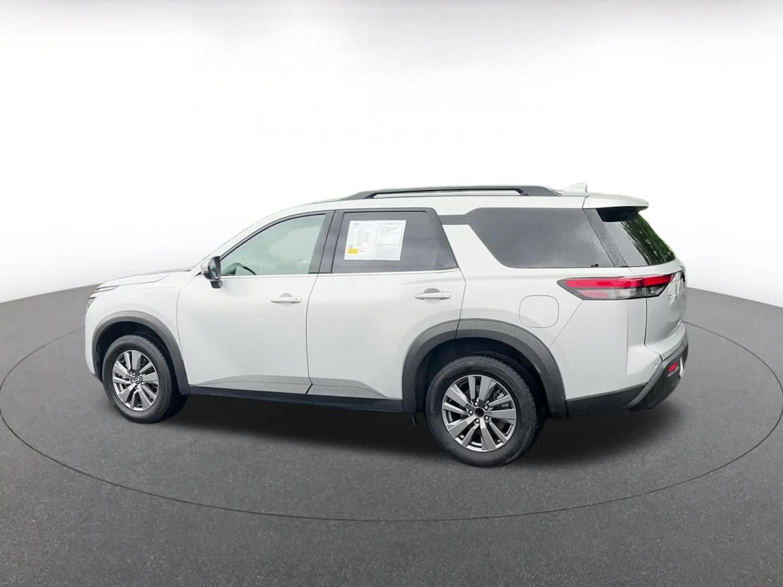 Thumbnail: 2025 Nissan Pathfinder - 10