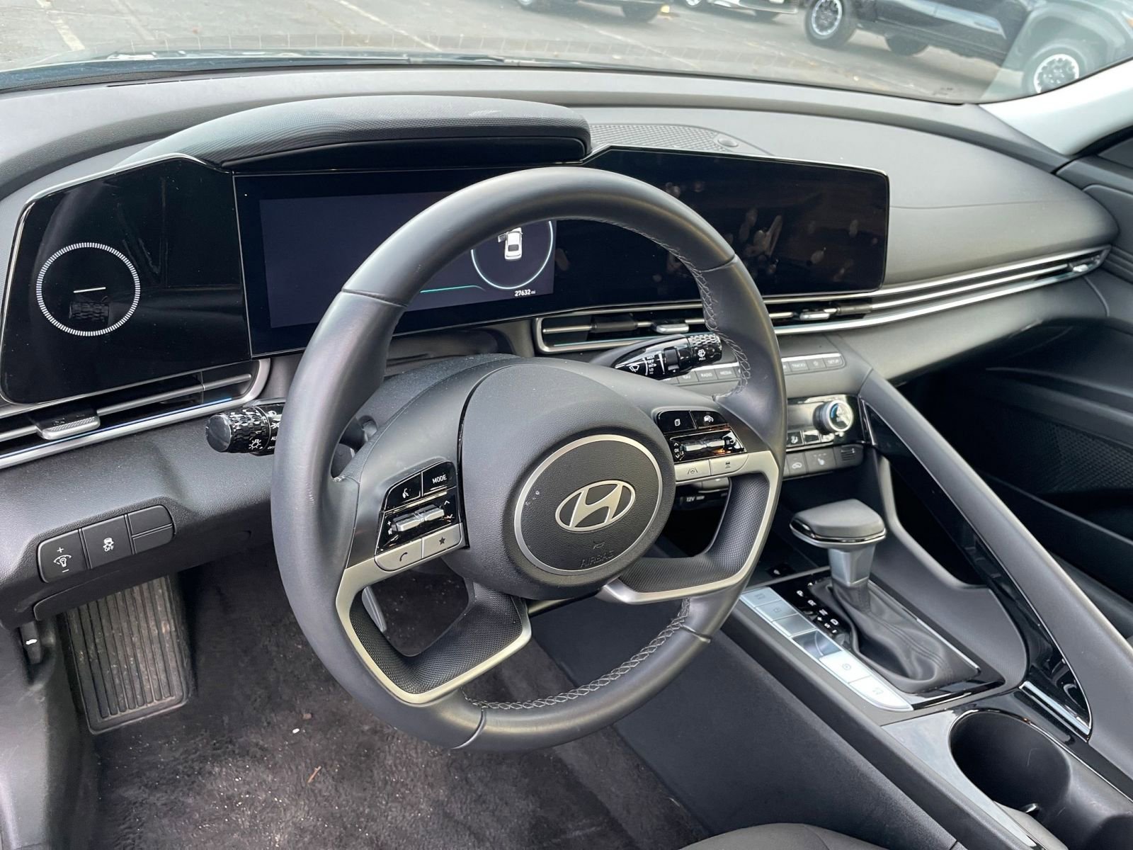 Thumbnail: 2025 Hyundai Elantra - 25