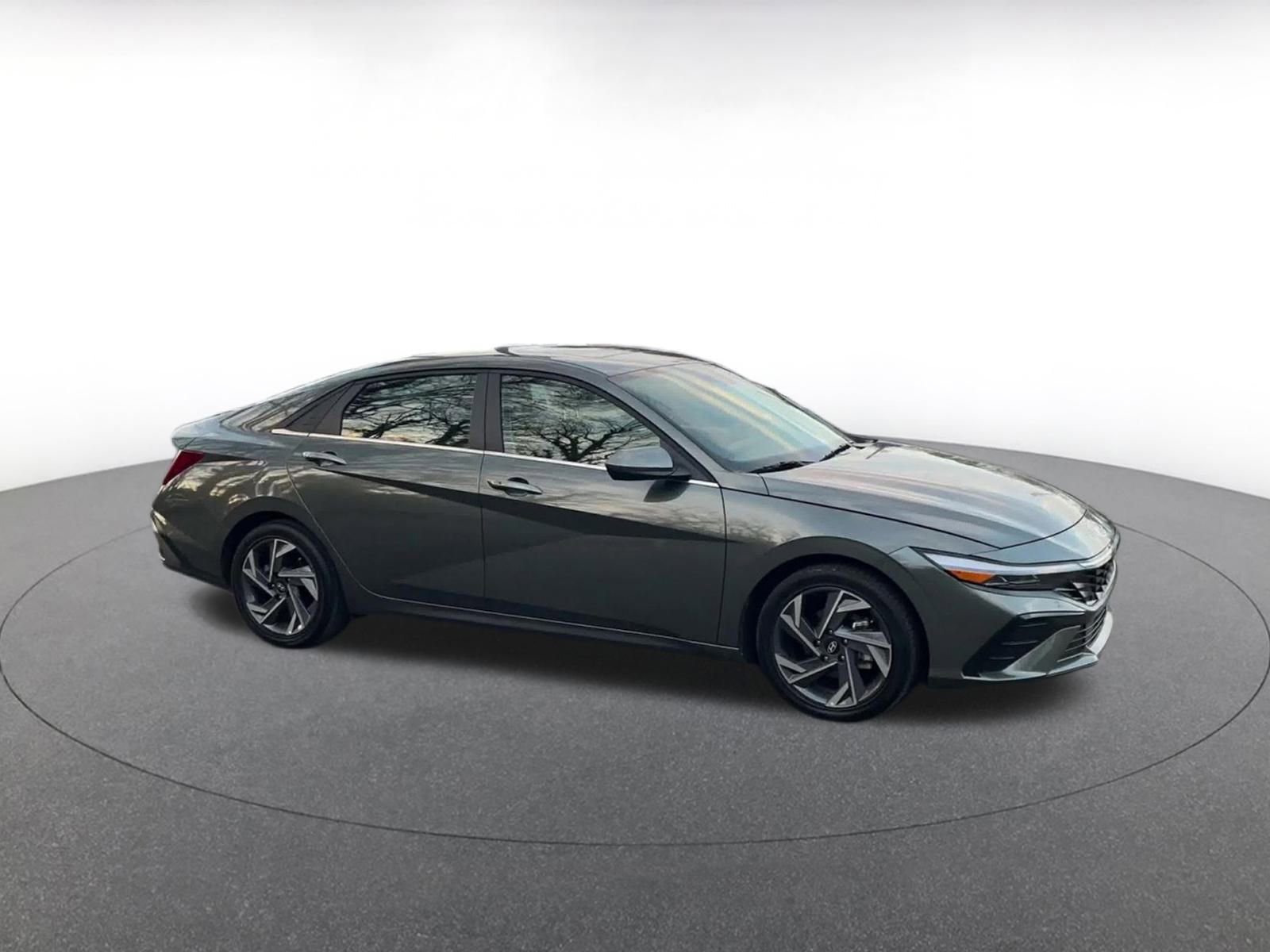 Thumbnail: 2025 Hyundai Elantra - 2