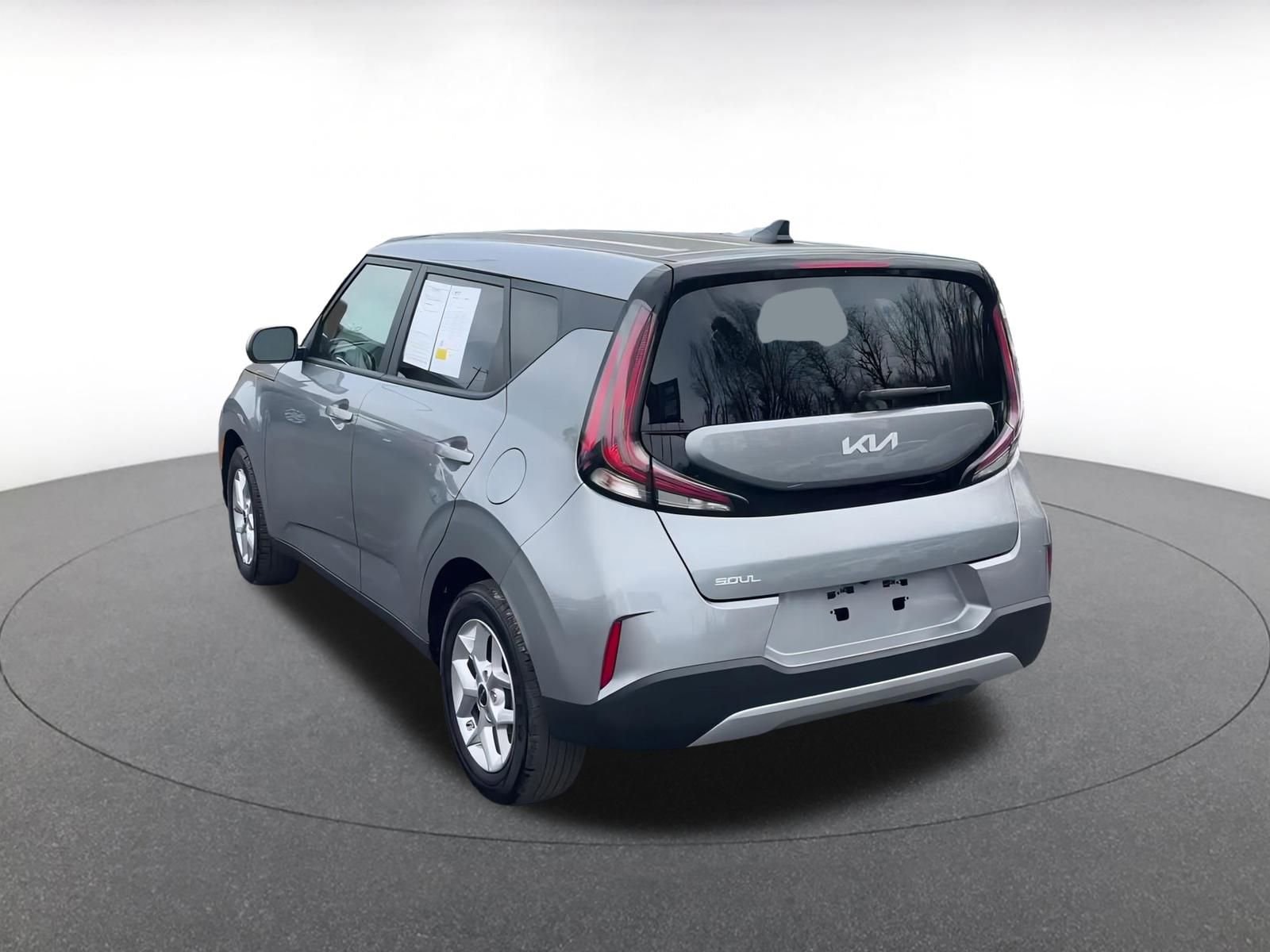 2024 Kia Soul LX 11