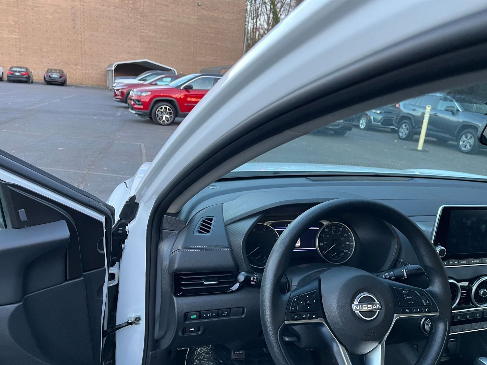 Thumbnail: 2025 Nissan Sentra - 32