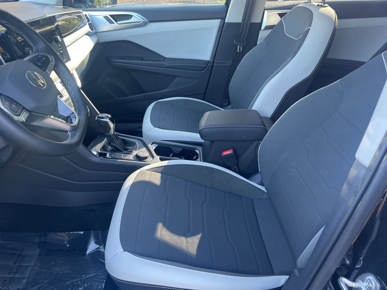 Thumbnail: 2025 Volkswagen Taos - 23