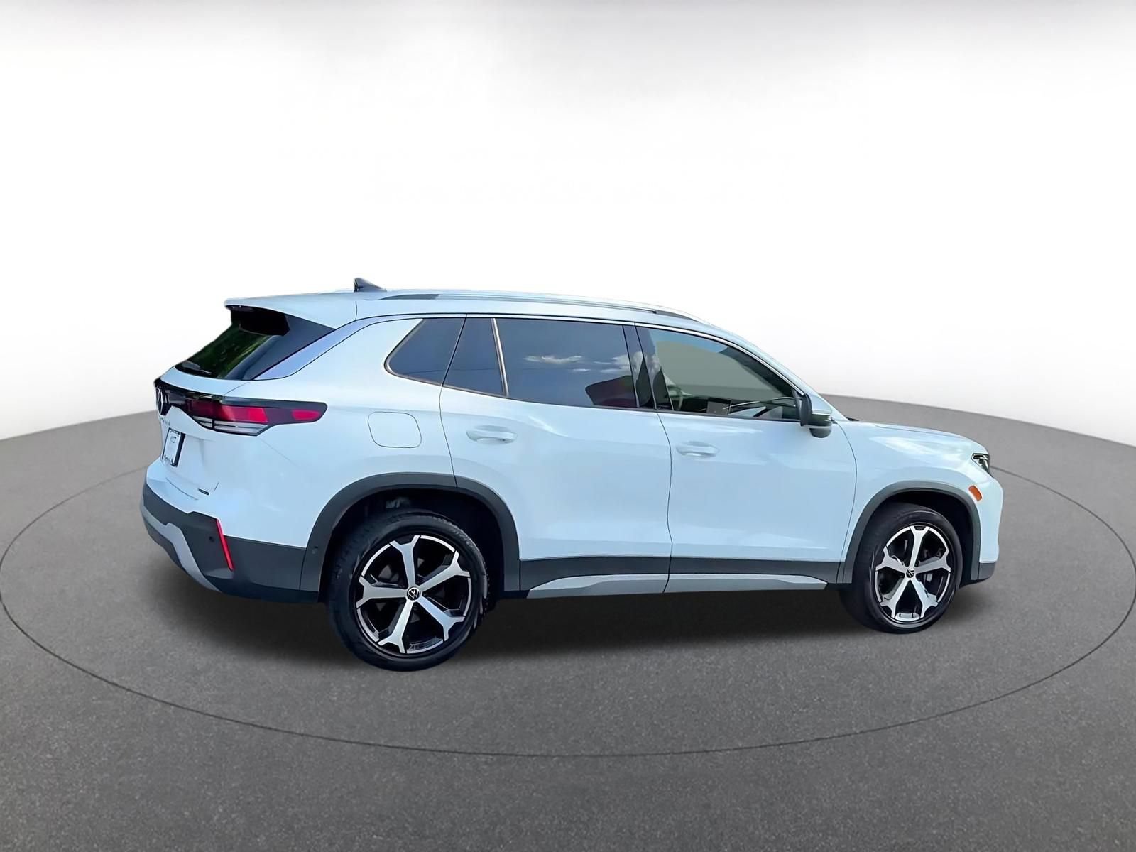 Thumbnail: 2026 Volkswagen Tiguan - 15