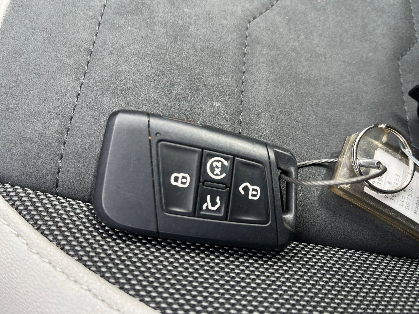 Thumbnail: 2025 Volkswagen Taos - 25