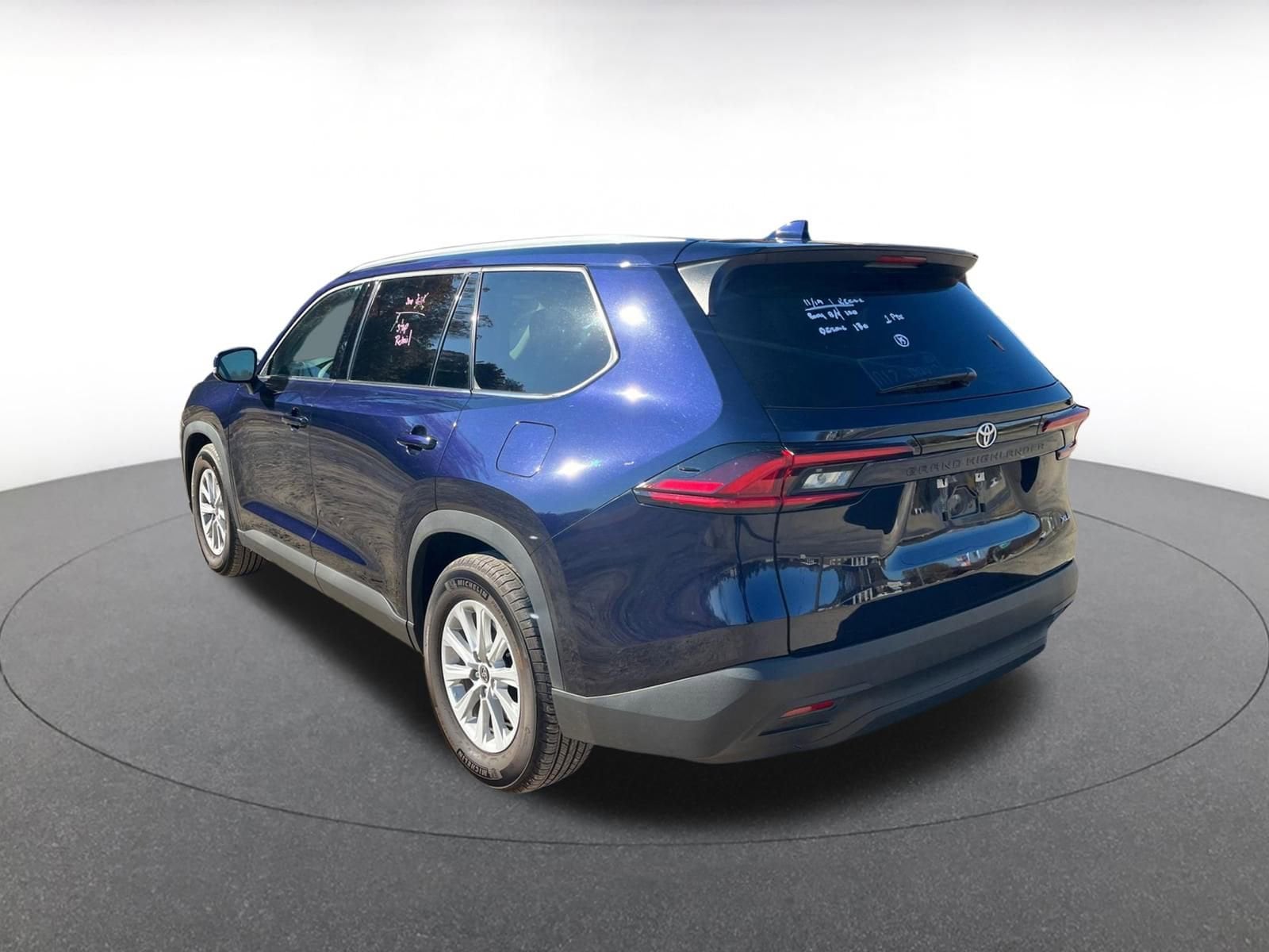 Thumbnail: 2025 Toyota Grand Highlander - 8