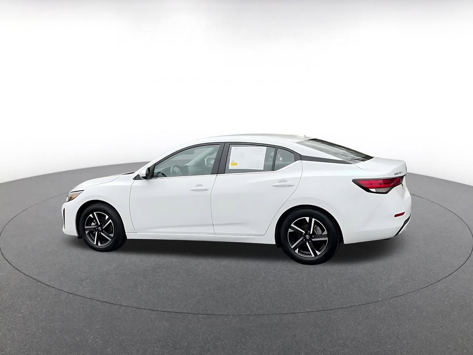 Thumbnail: 2025 Nissan Sentra - 10