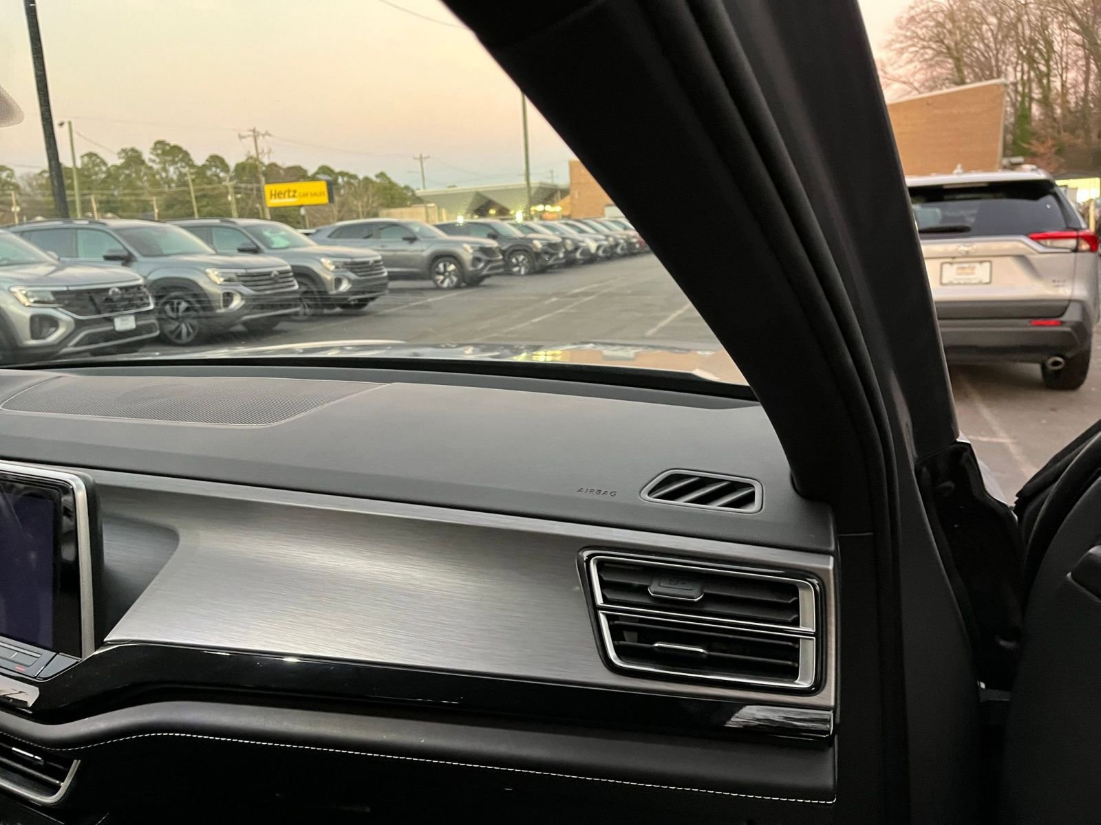 Thumbnail: 2025 Volkswagen Atlas - 35