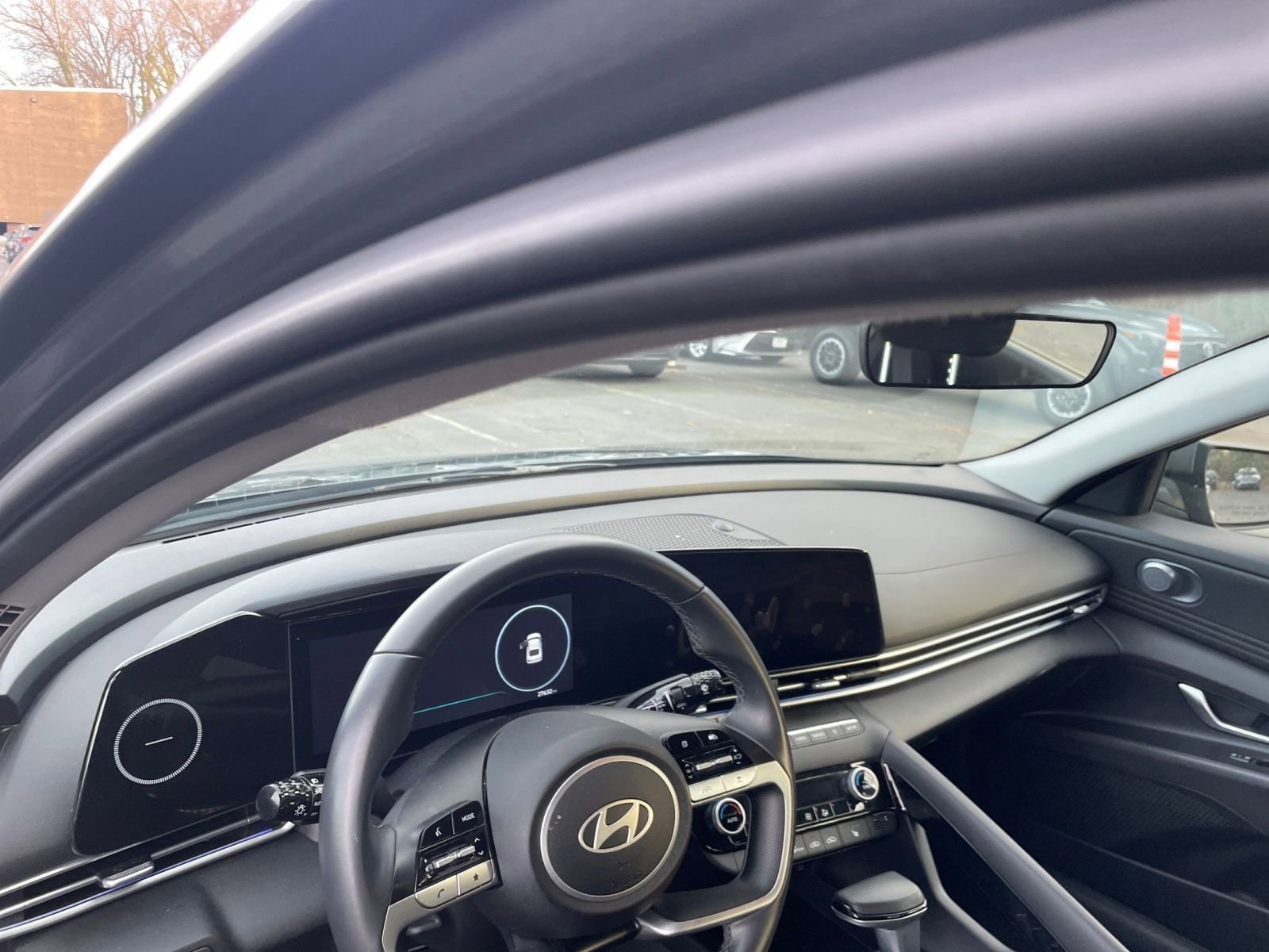 Thumbnail: 2025 Hyundai Elantra - 31