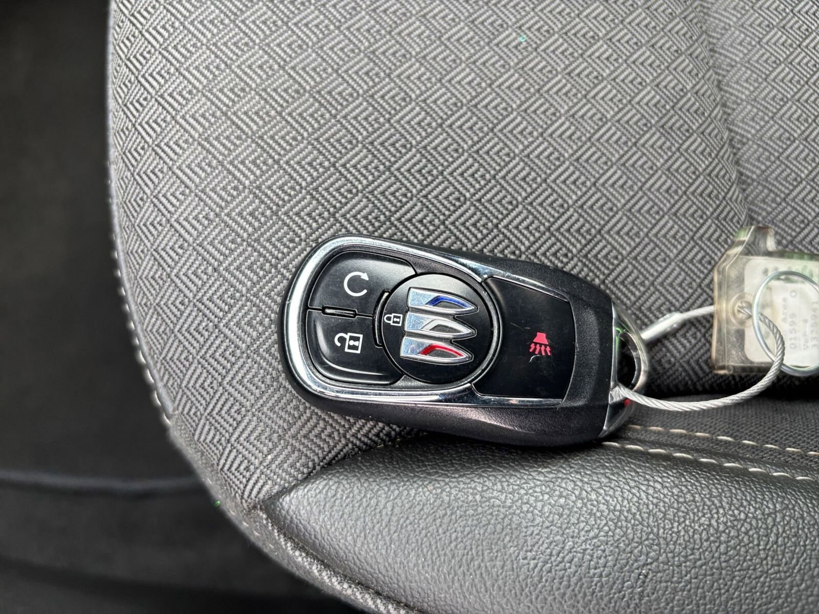 Thumbnail: 2025 Buick Encore GX - 21