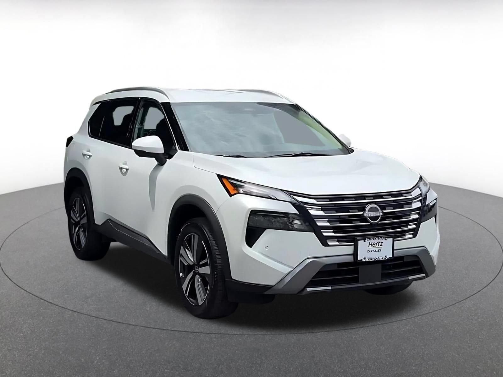 Thumbnail: 2026 Nissan Rogue - 3