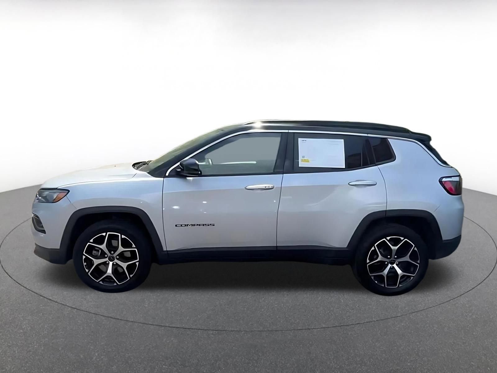 Thumbnail: 2025 Jeep Compass - 9