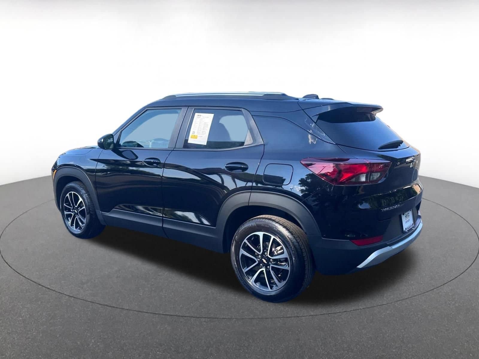 Thumbnail: 2025 Chevrolet TrailBlazer - 14