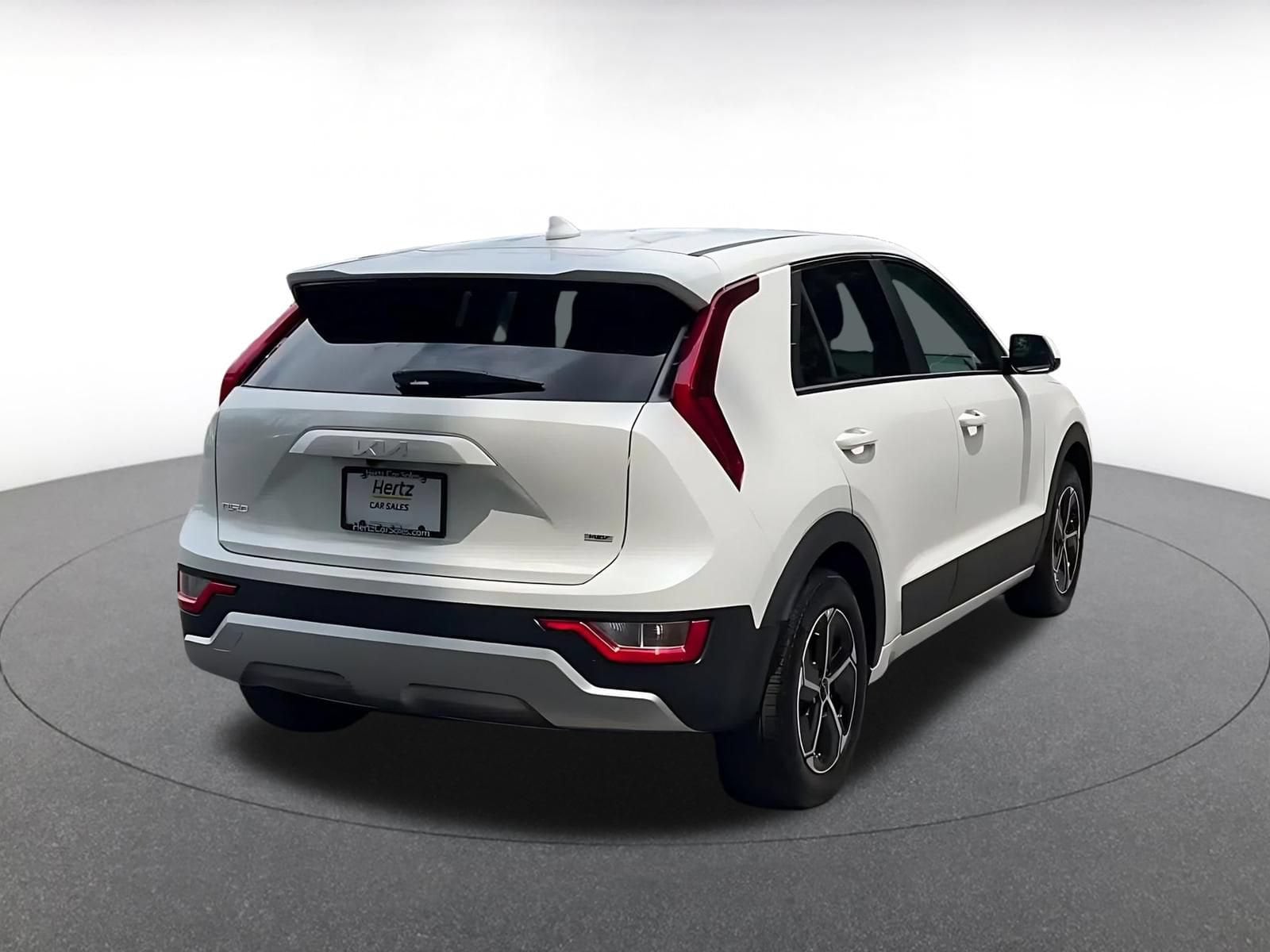 Thumbnail: 2026 Kia Niro - 14
