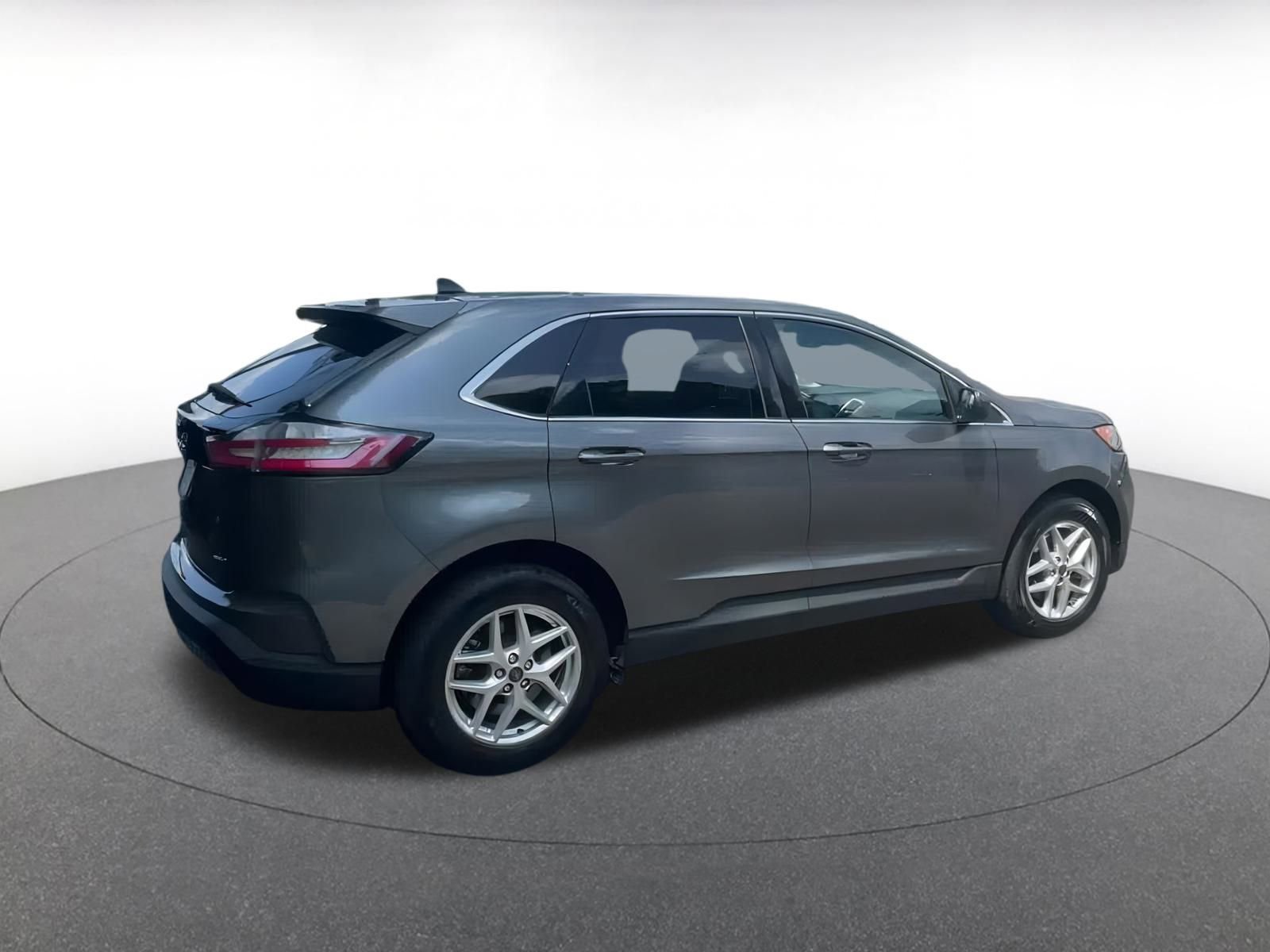 Thumbnail: 2024 Ford Edge - 15