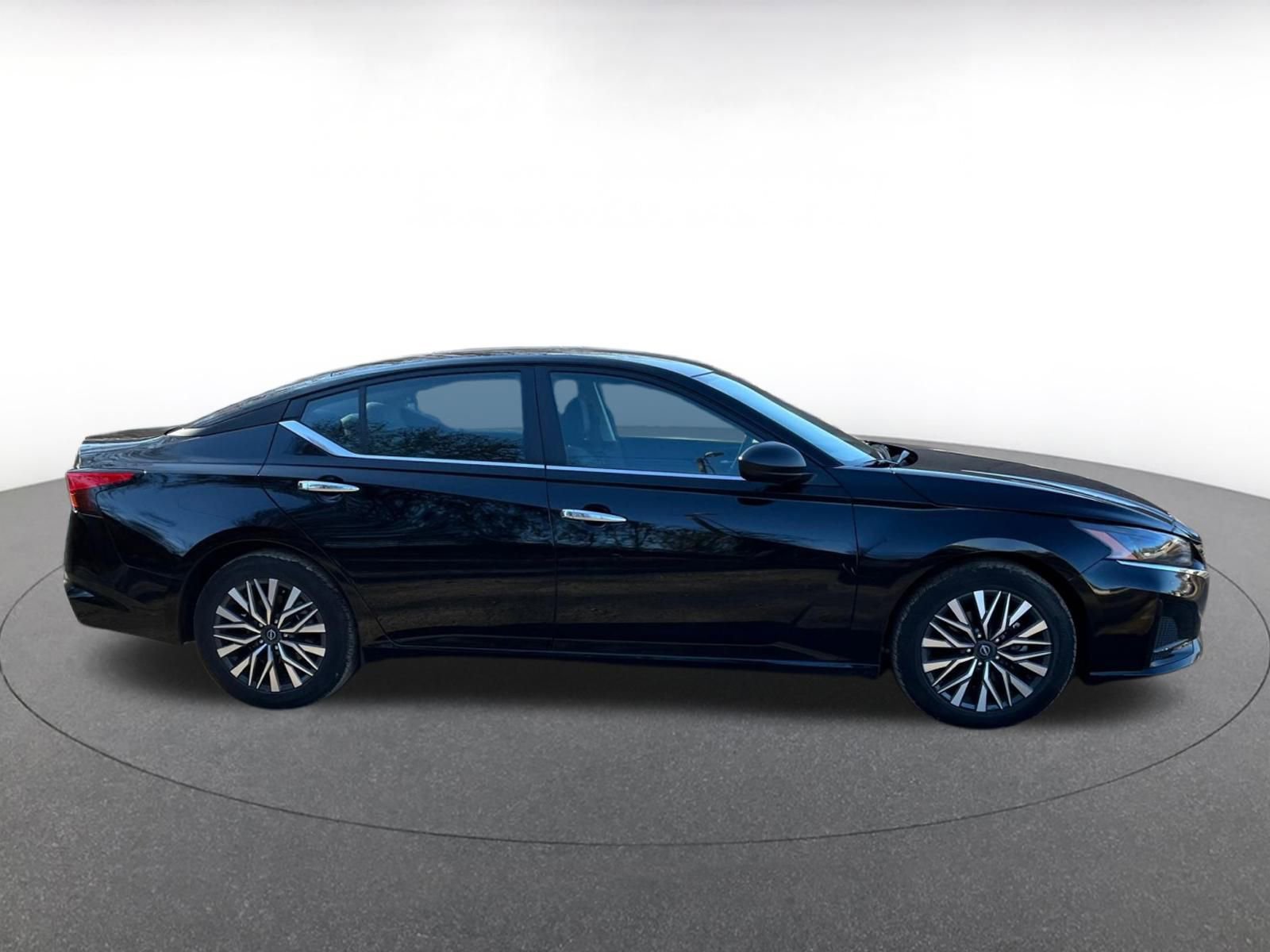 Thumbnail: 2025 Nissan Altima - 15