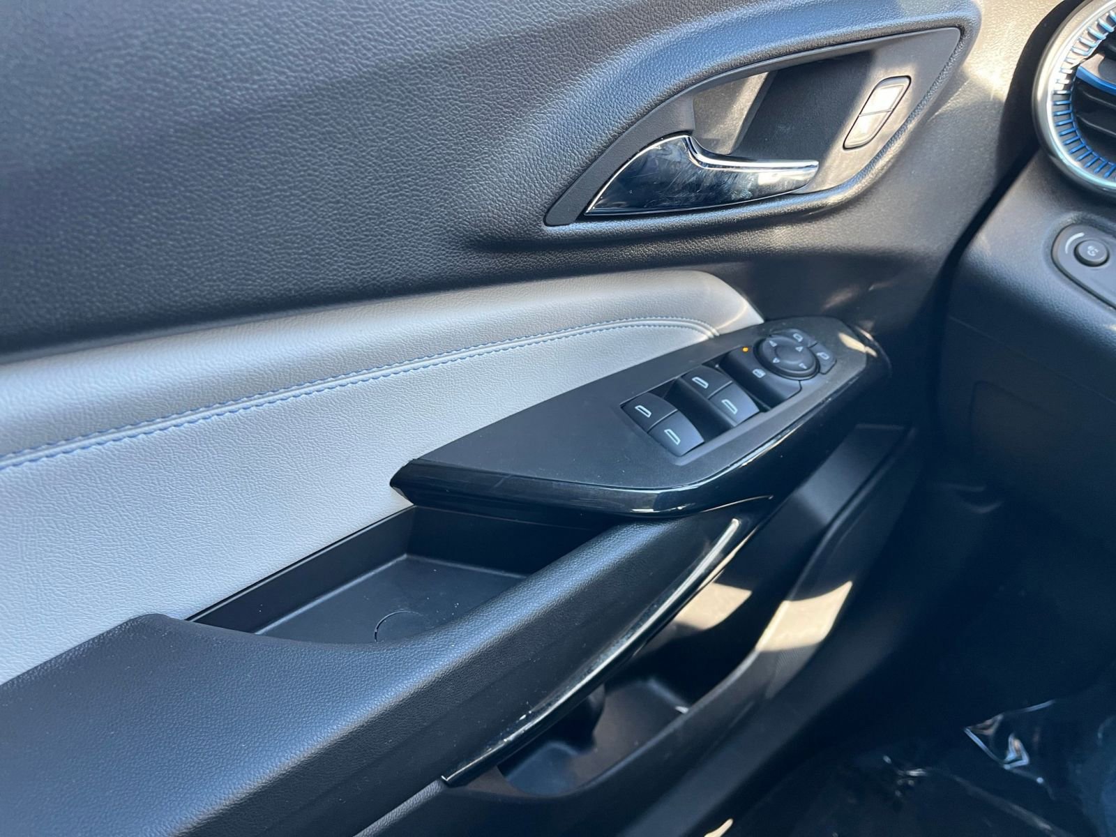 Thumbnail: 2025 Chevrolet Trax - 20