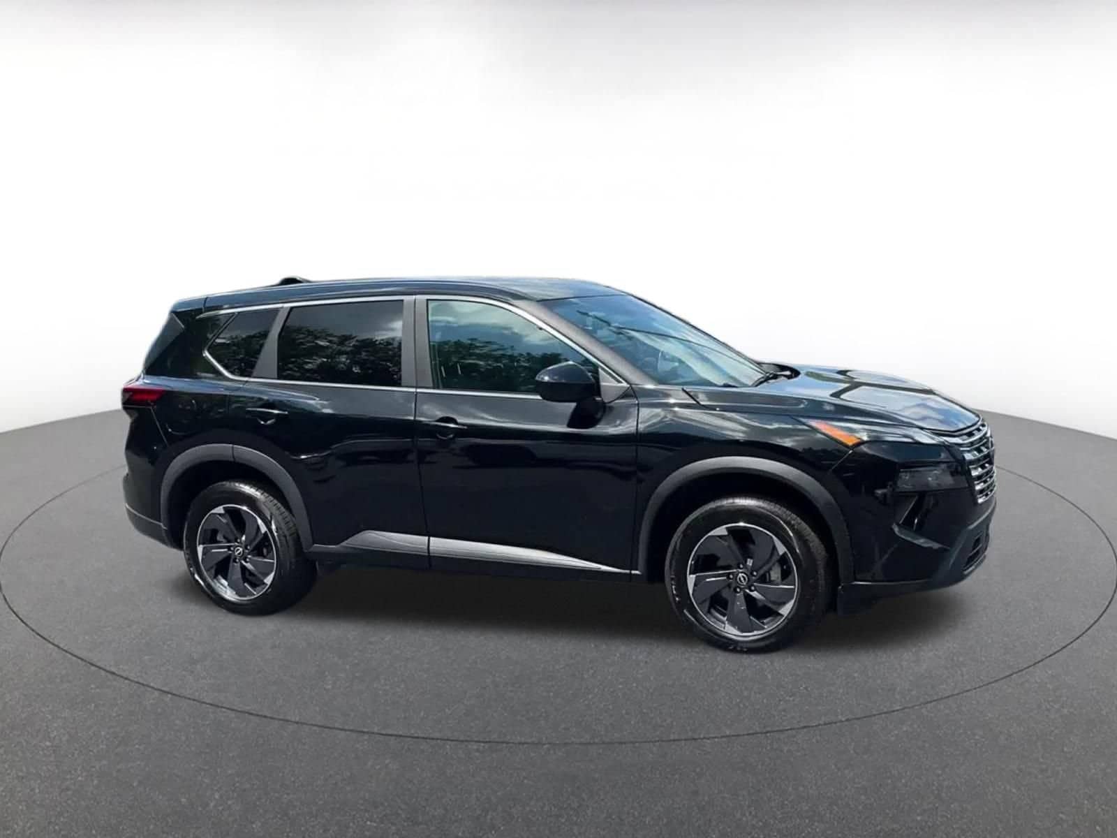 Thumbnail: 2025 Nissan Rogue - 2