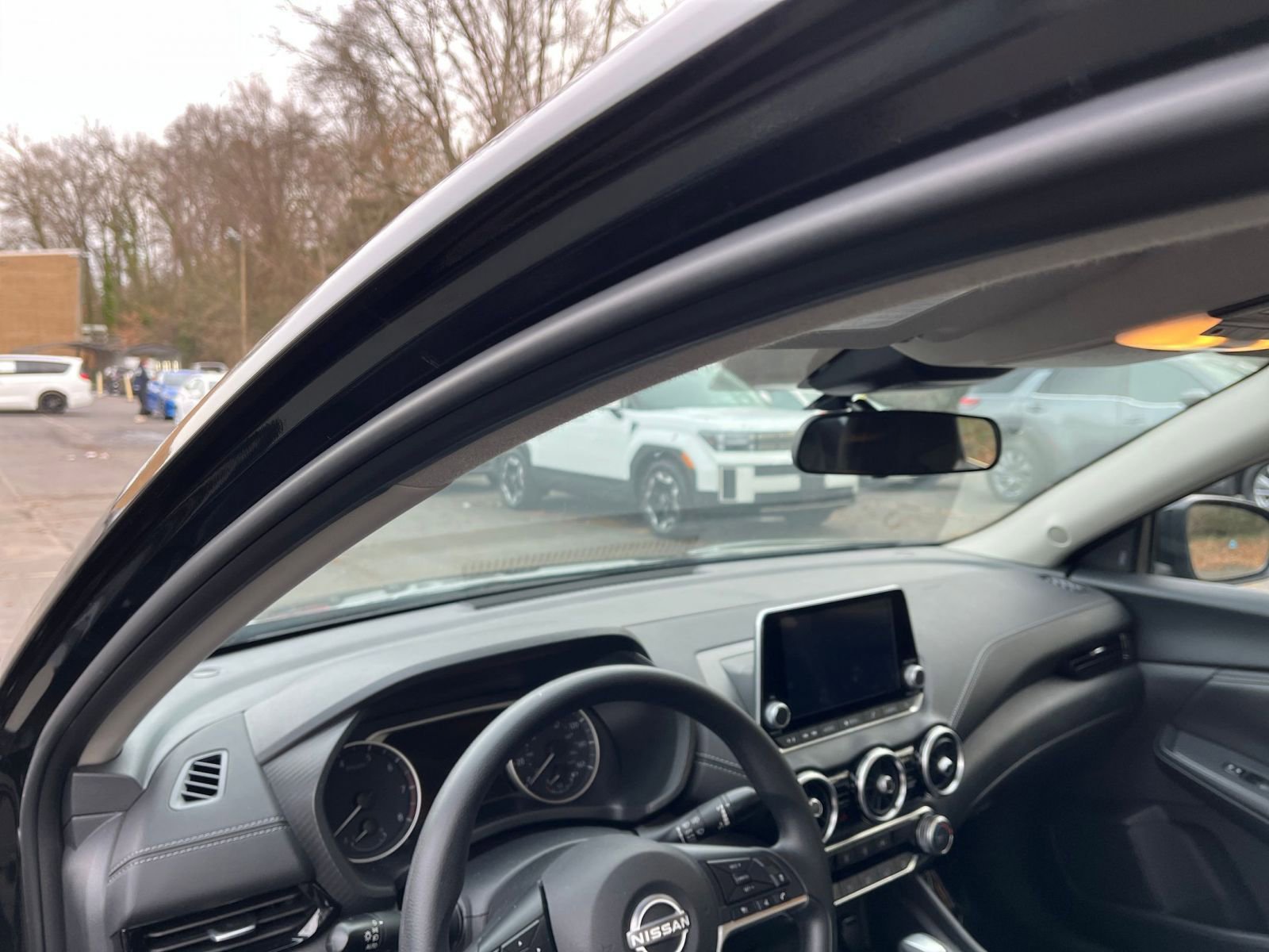 Thumbnail: 2025 Nissan Sentra - 31