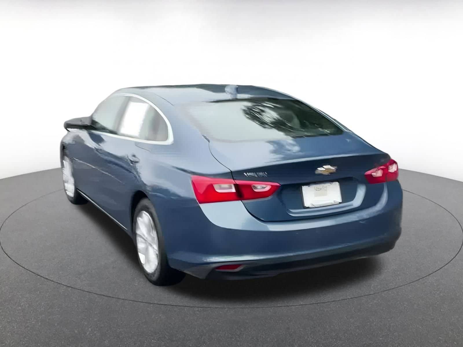 Thumbnail: 2024 Chevrolet Malibu - 10