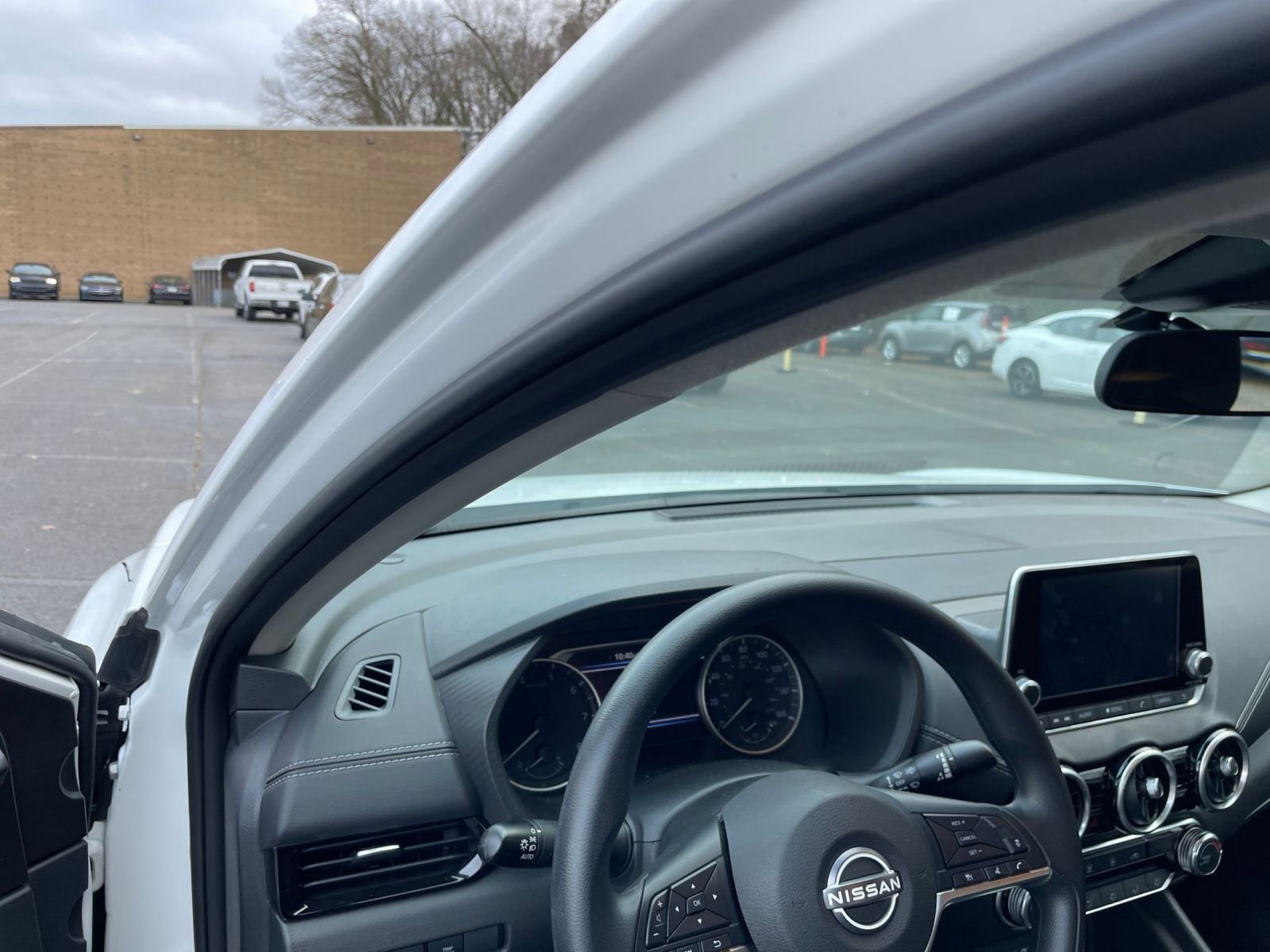 Thumbnail: 2025 Nissan Sentra - 32