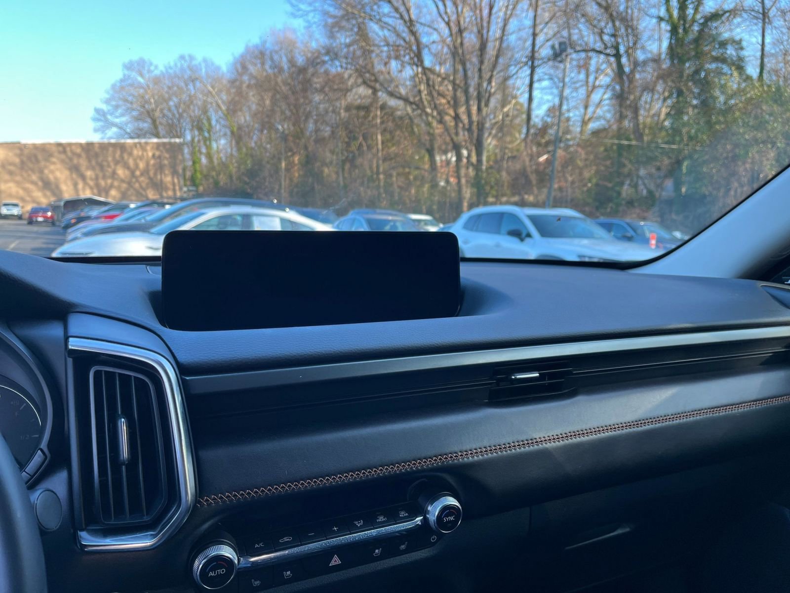 Thumbnail: 2025 Mazda CX-50 - 17