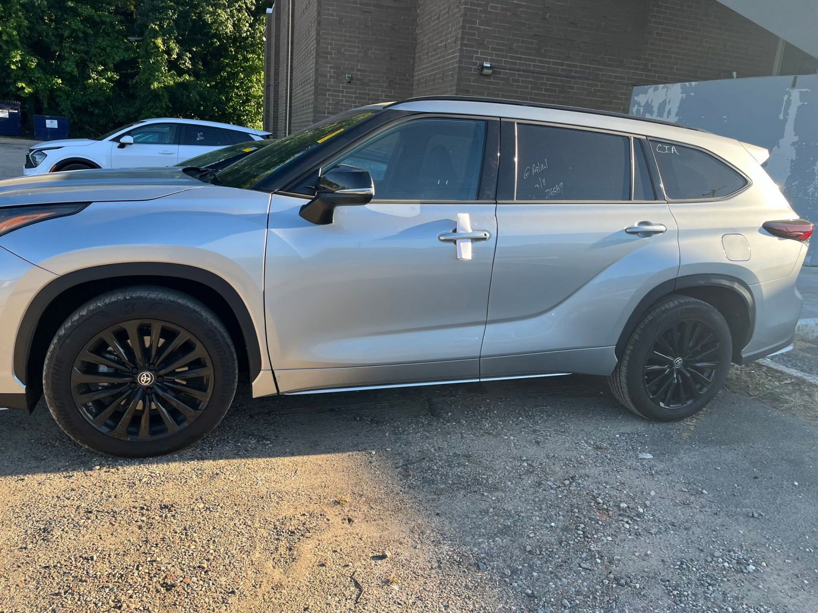 Thumbnail: 2025 Toyota Highlander - 10