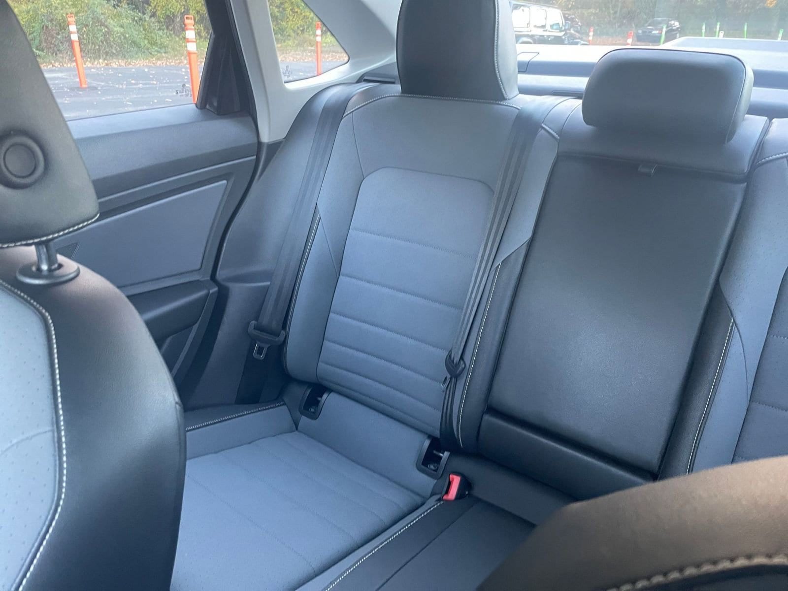 Thumbnail: 2025 Volkswagen Jetta - 35