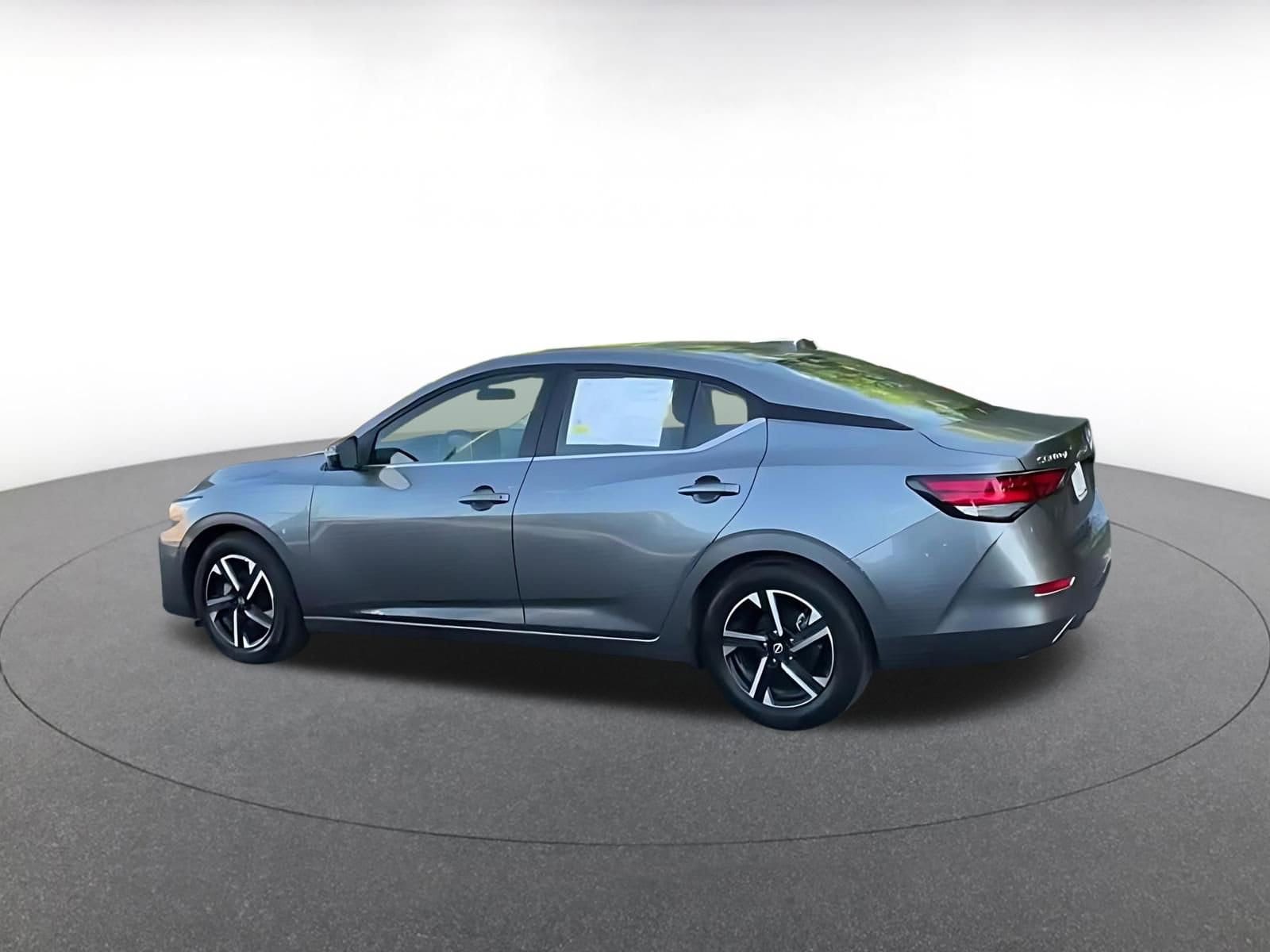 Thumbnail: 2025 Nissan Sentra - 10