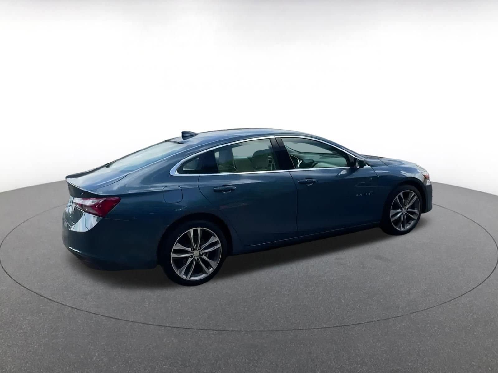 Thumbnail: 2024 Chevrolet Malibu - 15
