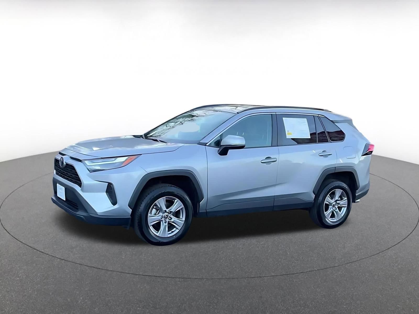 Thumbnail: 2025 Toyota RAV4 - 8