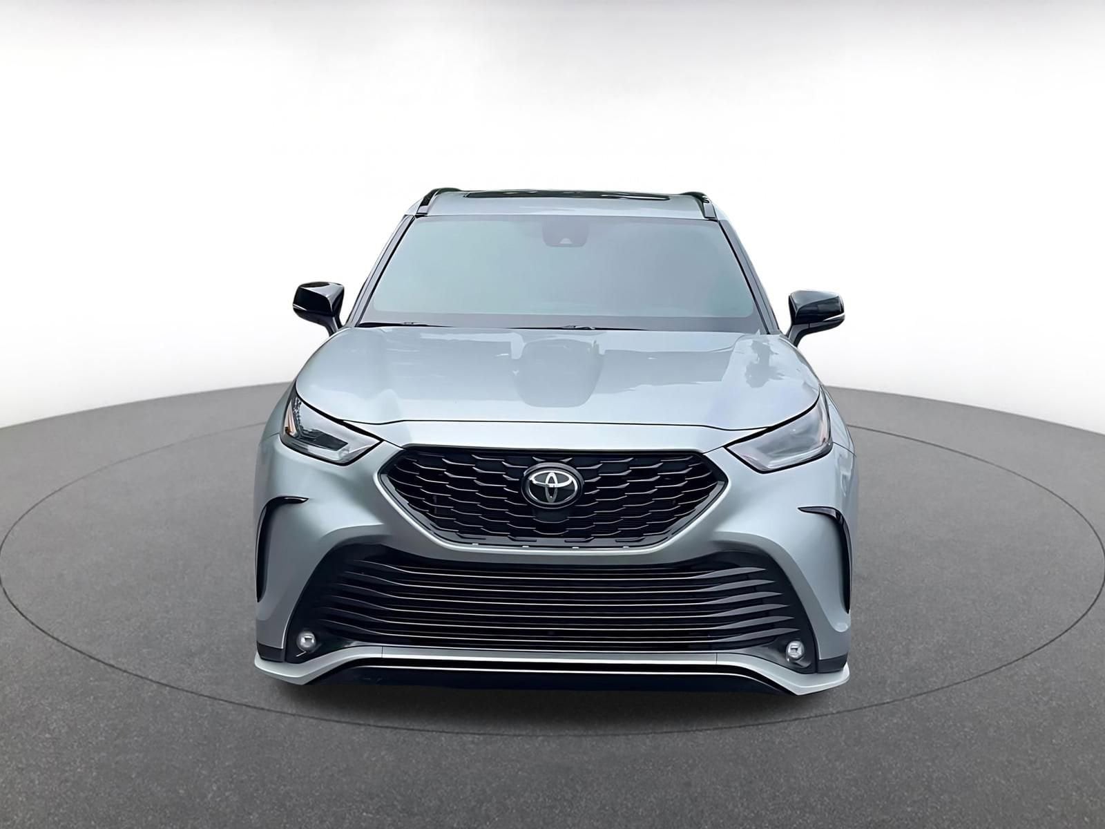 Thumbnail: 2025 Toyota Highlander - 4
