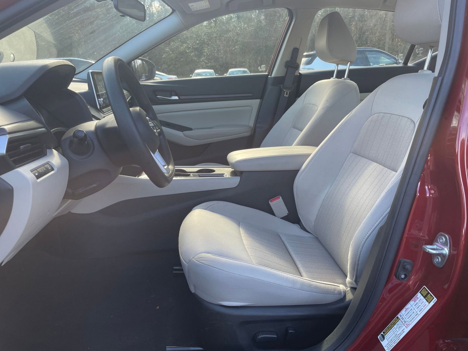 Thumbnail: 2025 Nissan Altima - 25