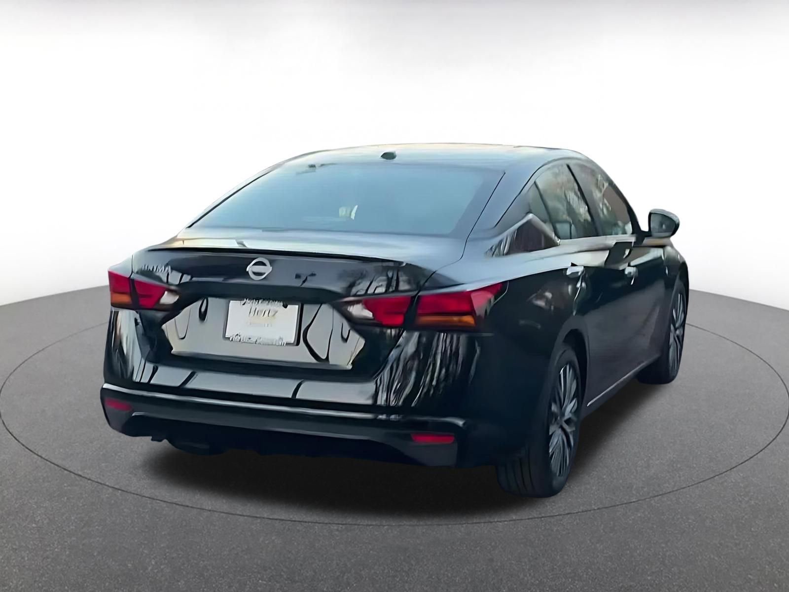 Thumbnail: 2025 Nissan Altima - 14