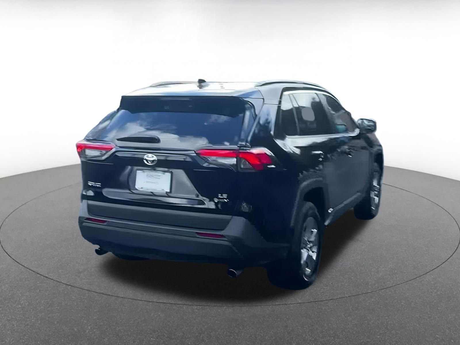 Thumbnail: 2025 Toyota RAV4 - 12