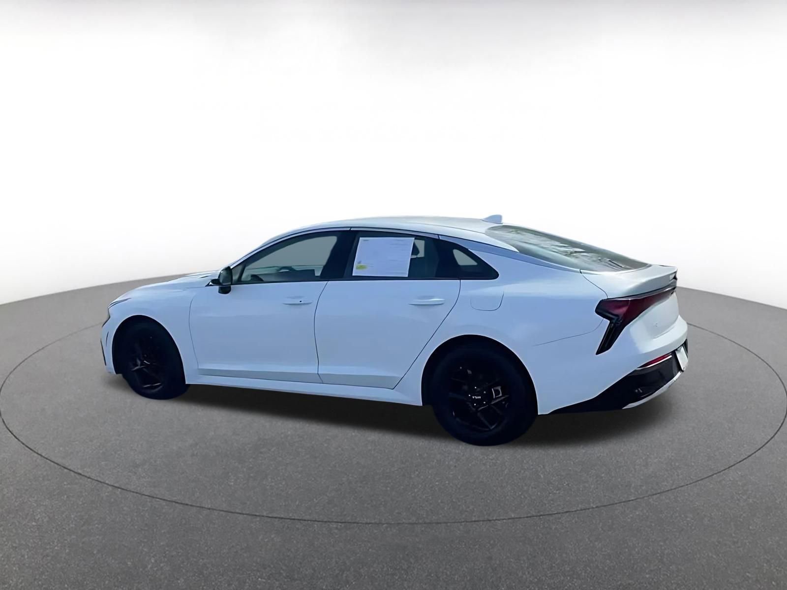 Thumbnail: 2025 Kia K5 - 10