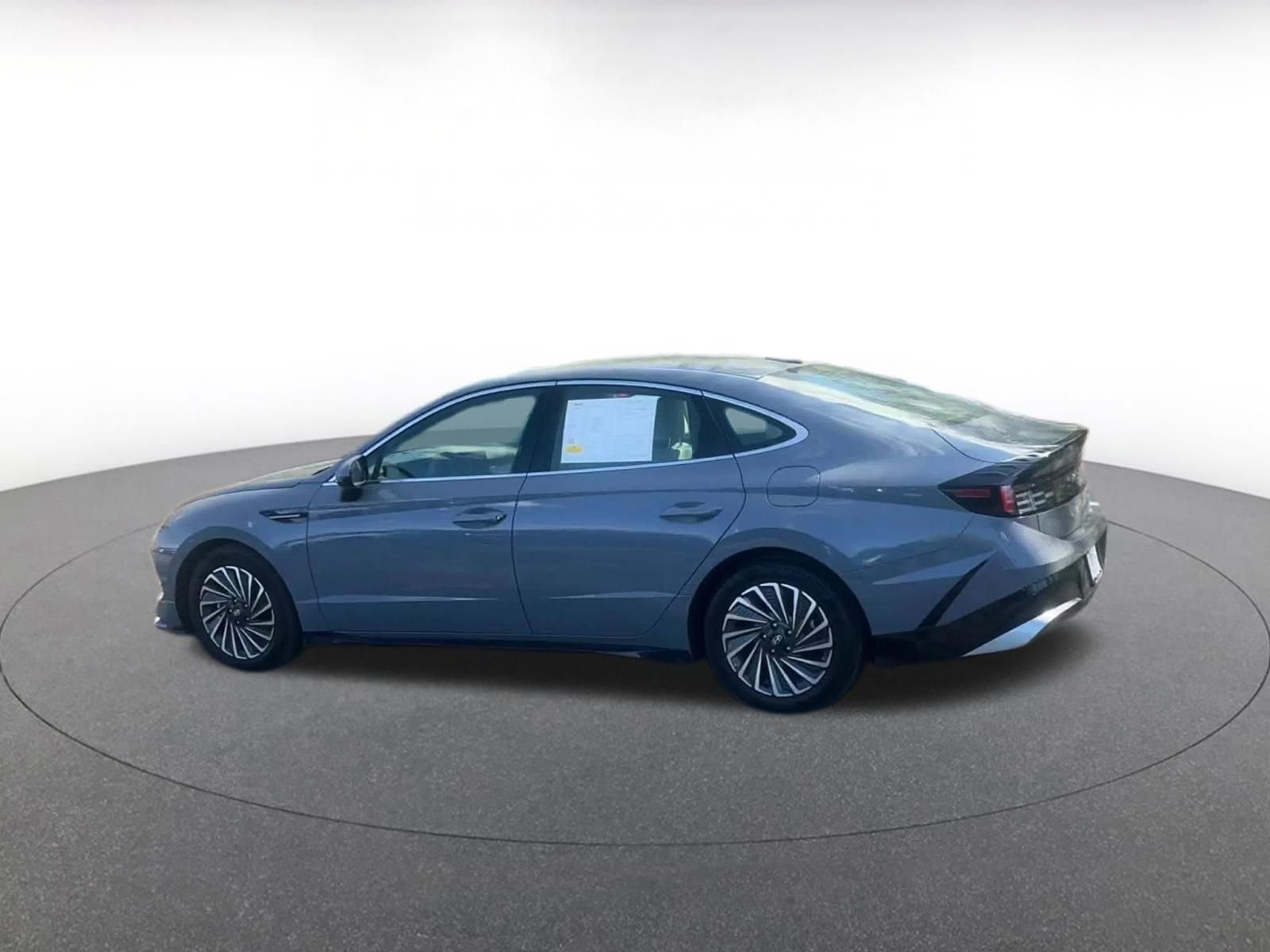 Thumbnail: 2025 Hyundai Sonata - 10