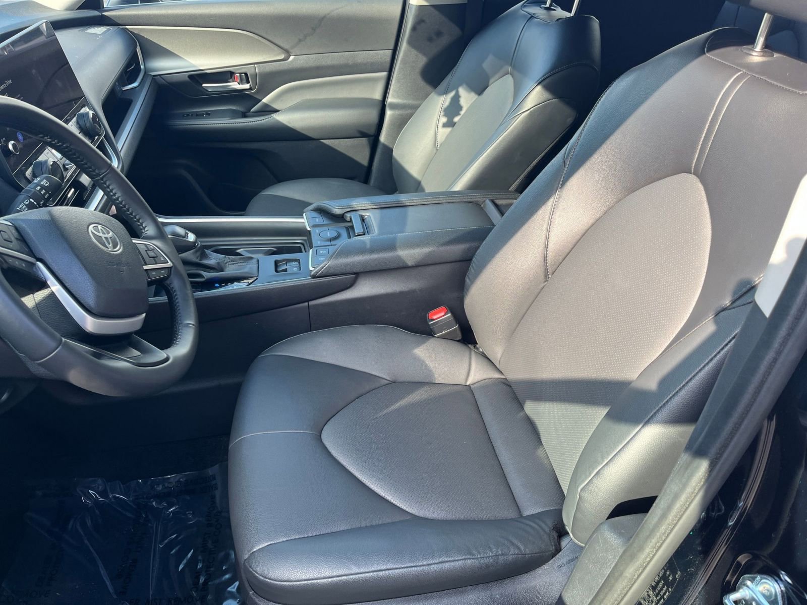 Thumbnail: 2025 Toyota Grand Highlander - 32