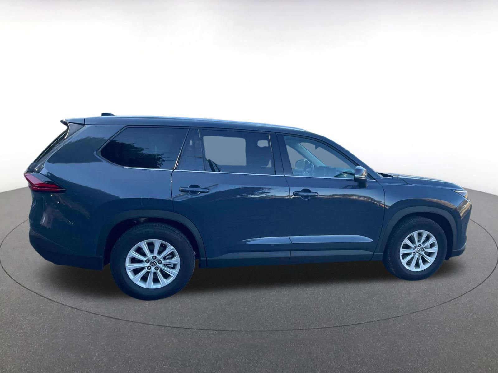 Thumbnail: 2025 Toyota Grand Highlander - 16