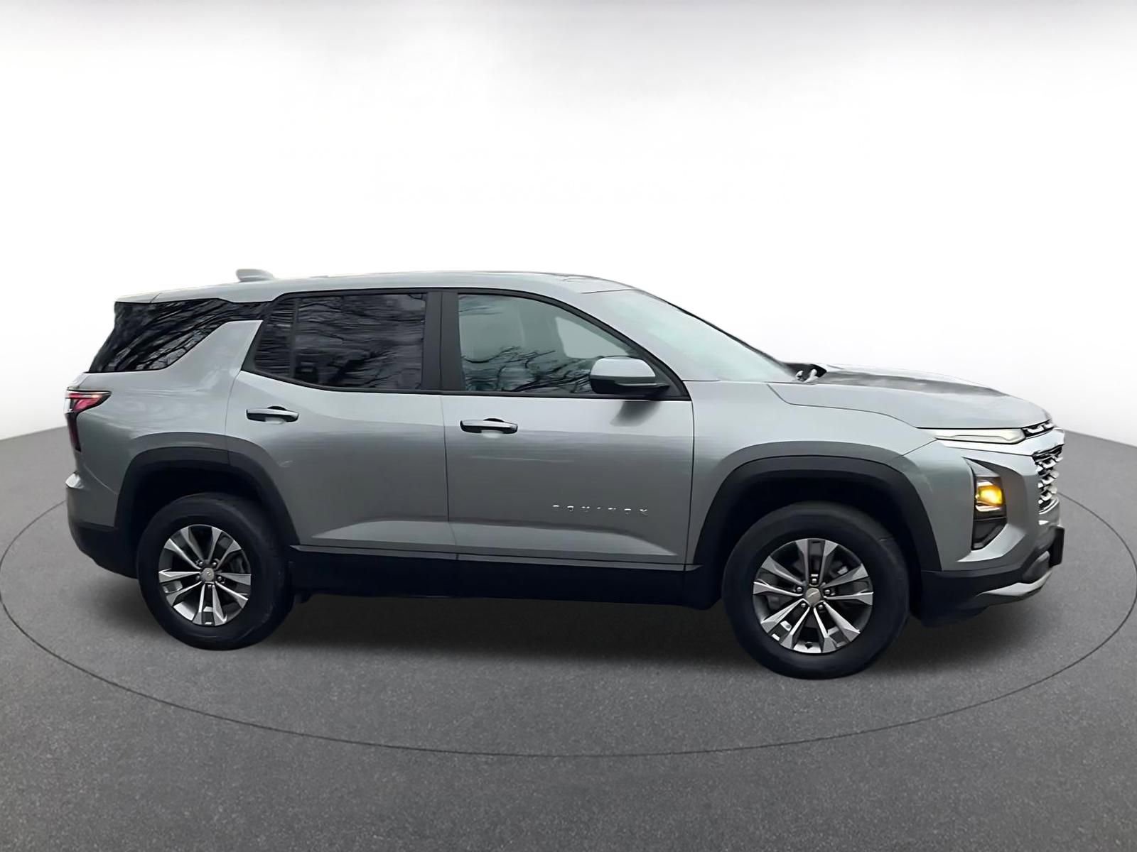 Thumbnail: 2025 Chevrolet Equinox - 16